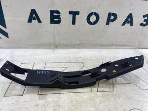 Кронштейн переднего бампера правый 7L6807184A Volkswagen Touareg I