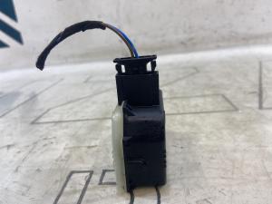 Активатор замка багажника 1M0959781A Skoda Octavia RS II