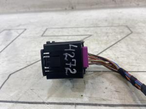 Кронштейн корпуса разъёма 1Z0937545A Skoda Octavia RS II