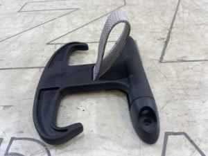 Крюки с микролифтом для сумок в багажник 6Y5867615B Skoda Octavia RS II