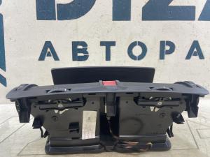 Дефлектор воздушны в торпедо центральныйй 1Z0820951 Skoda Octavia RS II