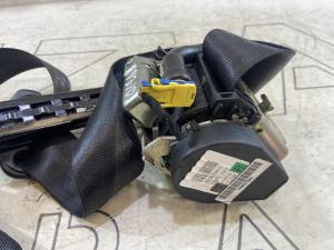 Ремень безопасности передний правый 1Z0857702A Skoda Octavia RS II