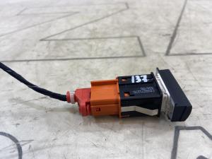 Кнопка системы контроля давления в шинах 1Z0927127A Skoda Octavia RS II