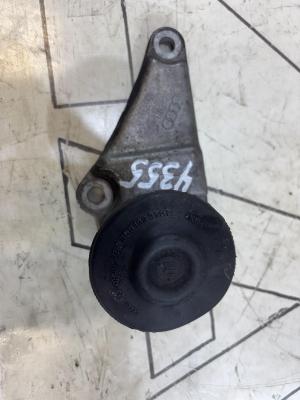 Кронштейн двигателя передний 8D0199343J Audi A4 B5