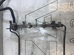 Топливная рампа 077133681L 