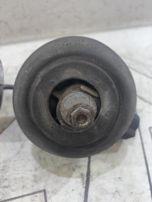 Подушка крепления двигателя 4D0199381C Audi A8 D2 / S8 D2