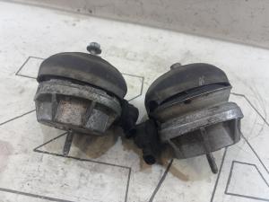 Подушка крепления двигателя 4D0199381C Audi A8 D2 / S8 D2