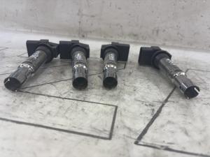 Катушка зажигания с наконечником провода к свече зажигания 036905715G Skoda Octavia II рест