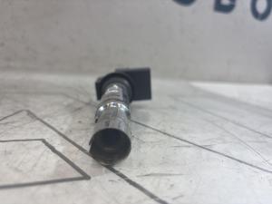 Катушка зажигания с наконечником провода к свече зажигания 036905715G Skoda Octavia II рест
