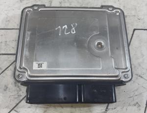Блок управления двигателем (ДВС) 03C906016AK Skoda Octavia II рест