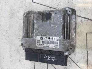 Блок управления двигателем (ДВС) 03C906016AK Skoda Octavia II рест