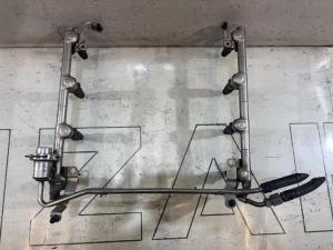 Топливная рампа 8E0201215AE Audi A4 B6 / A4 B7