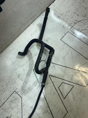 Трубка масляного радиатора 8E0121107P Audi A4 B6 / A4 B7