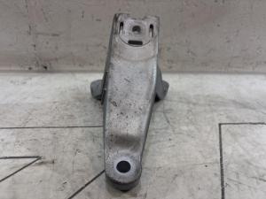 Кронштейн двигателя правый 8E0199308AN Audi A4 B6 / A4 B7