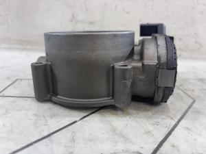 Дроссельная заслонка 077133062A 