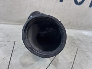 Шланг забора воздуха 8E0129627F Audi A4 B6 / A4 B7