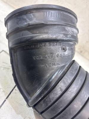 Шланг забора воздуха 8E0129627F Audi A4 B6 / A4 B7