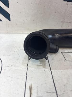 Шланг воздуховода 1K0129654AP Skoda Octavia RS II