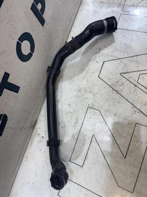 Патрубок охлаждения нижний 5N0122051BD Skoda Octavia RS II