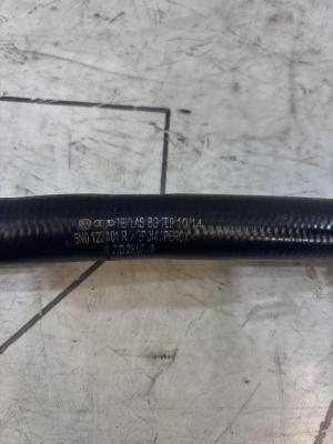 Патрубок системы охлаждения 5N0122101R Skoda Octavia RS II