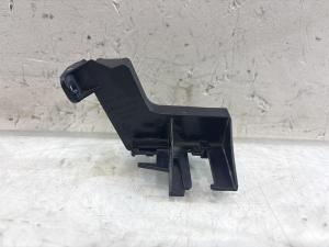 Кронштейн держателя провода 06J971845 Skoda Octavia RS II