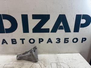 Кронштейн двигателя правый 8A0199308J Audi 80 B4