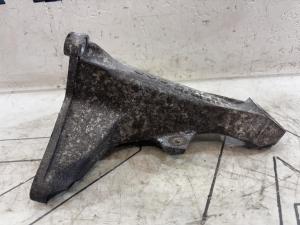 Кронштейн двигателя правый 8A0199308J Audi 80 B4