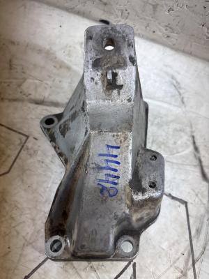 Кронштейн АКПП левый 4A0399113D Audi A6 C4