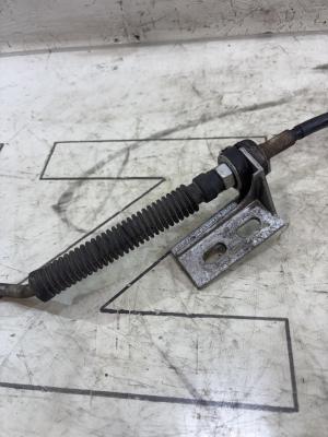 Тросик переключения КПП 4A0713265M Audi A6 C4