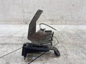 Кронштейн 8G0971845B Audi 80 B4 Cabriolet