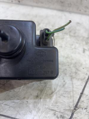 Компрессор центрального замка 443862257B Audi 80 B3