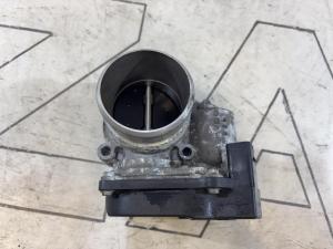 Дроссельная заслонка 06F133062E 