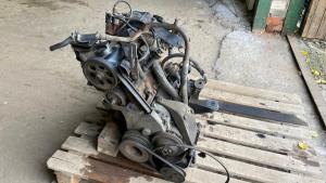 Двигатель 1.8 DS 026100104B Audi 100 C3 / 80 B3