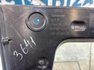 Кронштейн заднего бампера правый 4F9807454 