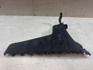 Кронштейн заднего бампера правый 8E5807454A Audi A4 B6 sedan