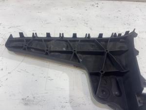 Кронштейн заднего бампера правый 8E5807454A Audi A4 B6 sedan