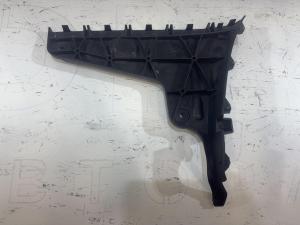 Кронштейн заднего бампера правый 8E5807454A Audi A4 B6 sedan