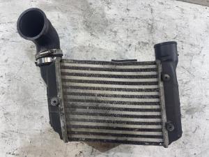 Интеркулер 8E0145805N Audi A4 B6