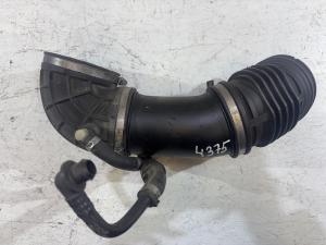 Впускной патрубок 077129627S 