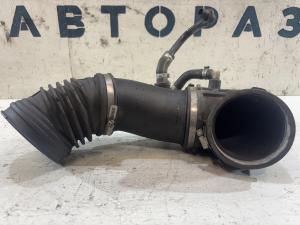 Впускной патрубок 077129627S 