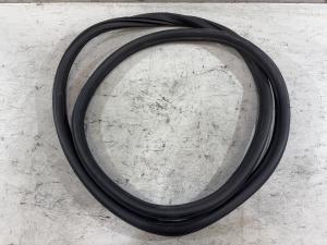 Уплотнитель багажника 4F5827705 