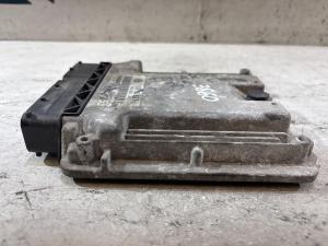 Блок управления дизельного двигателя 070906016F Volkswagen Touareg I