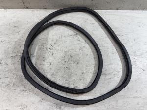 Уплотнитель двери задней левой 4B5833721 Audi C5