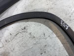 Уплотнитель двери задней левой 4B5833721 Audi C5