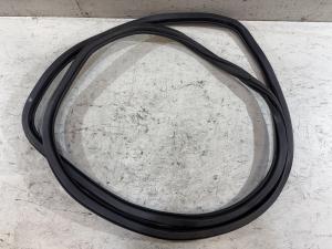 Уплотнитель задней двери 4L0833721 Audi Q7